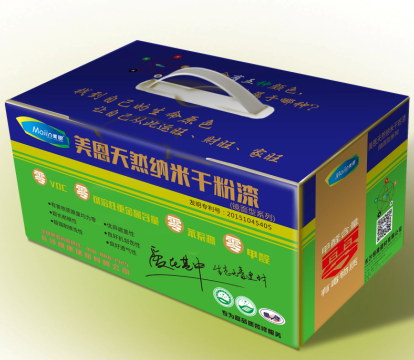 膩?zhàn)臃?/></p><p>　　市場(chǎng)上的膩?zhàn)邮侨绾畏诸?lèi)的？</p><p>　?。?）按照狀態(tài)：膏狀膩?zhàn)印⒎蹱钅佔(zhàn)?、膠配填料或水泥。</p><p>　?。?）按照耐水性：耐水膩?zhàn)?、非耐水膩?zhàn)樱ㄈ?21膩?zhàn)樱?/p><p>　?。?）按照使用場(chǎng)合：內(nèi)墻膩?zhàn)?、外墻膩?zhàn)印?/p><p>　?。?）按照功能：耐水膩?zhàn)印椥阅佔(zhàn)?、高彈防水膩?zhàn)印?/p><p>　　家裝使用的膩?zhàn)舆x購(gòu)方法：</p><p>　　買(mǎi)膩?zhàn)拥牡胤揭x對(duì)，小店的東西相對(duì)大的賣(mài)場(chǎng)或是專(zhuān)賣(mài)店的話(huà)造假的幾率更大。建議直接去專(zhuān)賣(mài)店或者比較大的店面購(gòu)買(mǎi)。</p><p>　　買(mǎi)膩?zhàn)拥钠放埔x對(duì)?，F(xiàn)在都提倡環(huán)保，最好買(mǎi)刺激性小的膩?zhàn)樱放频牧α烤褪欠判?。特別是詢(xún)問(wèn)商家如何能證明產(chǎn)品的真?zhèn)?，最好能鑒別一下。</p><p>　　買(mǎi)膩?zhàn)拥臅r(shí)候問(wèn)清楚是否能提供國(guó)家環(huán)境監(jiān)測(cè)報(bào)告，擁有報(bào)告的產(chǎn)品安全性和質(zhì)量都能給人較高的可信度。最好成交的時(shí)候開(kāi)具發(fā)票，正規(guī)的建材發(fā)票。</p><p>　　美恩膩?zhàn)臃郏?/p><p>　　美恩公司成立至今，一直本著客戶(hù)至上的原則，從產(chǎn)品的生產(chǎn)，銷(xiāo)售到技術(shù)售后的跟蹤及回訪(fǎng)，嚴(yán)格把關(guān)，確保每一位客戶(hù)在享受高品質(zhì)裝修的同時(shí)，同時(shí)感受到我們公司管家式貼心指導(dǎo)服務(wù)（美恩美管家——用心做好每一面墻）</p><p style=